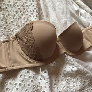 nude strapless bra with lace detail 36A